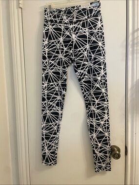 City Streets Black & White Web-Print Kids Leggings